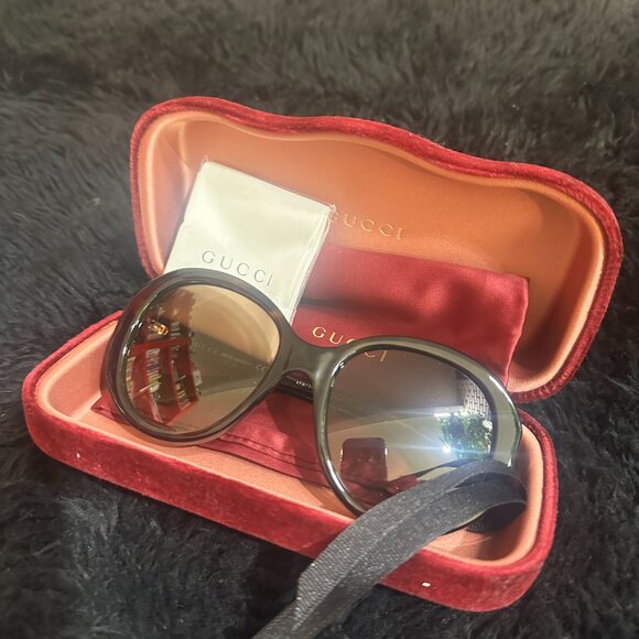 Brand New Gucci Sunglasses - Picture 2 of 3